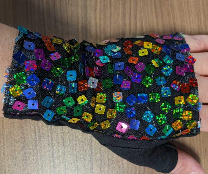 AC16 - Manchon noir en paillette  image