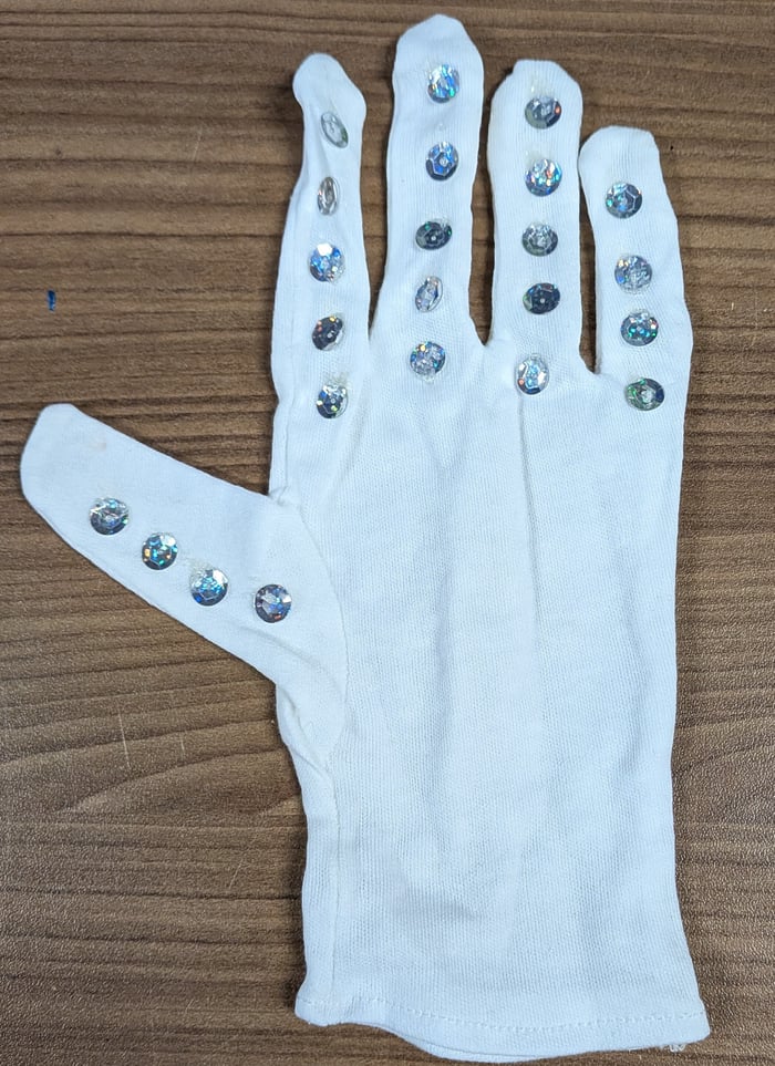 AC19 - Gants blanc avec paillettes  image