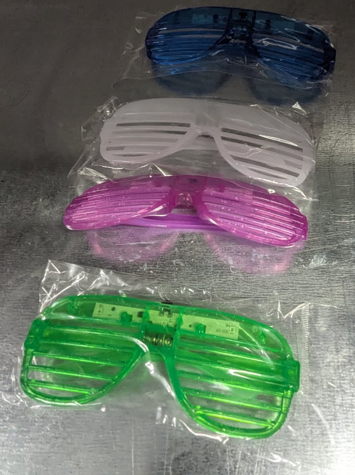 AC5 - Lunette multicolore avec lumières image