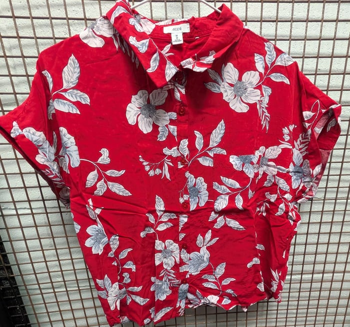 CH6 - Chemises rouges fleuries manches courtes image