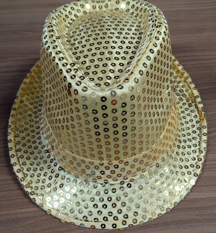 CHA9 - chapeau pailleté doré  image